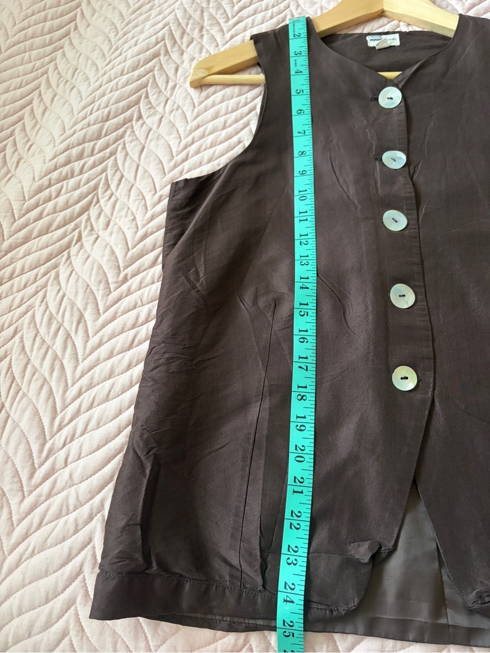 DONNI. 100% Silk Brown Sleeveless Vest Size S Made in USA - Picture 8 of 8